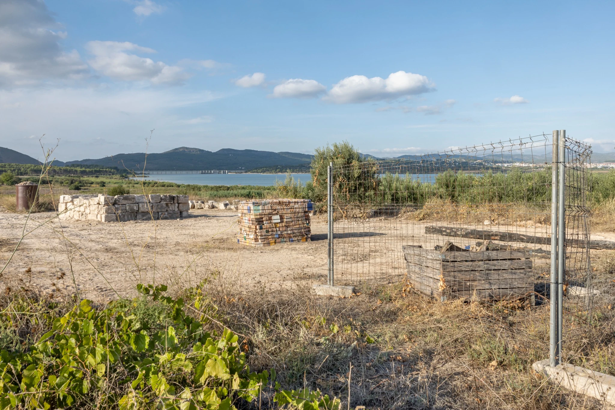 General view of the ordered materials after the intervention.