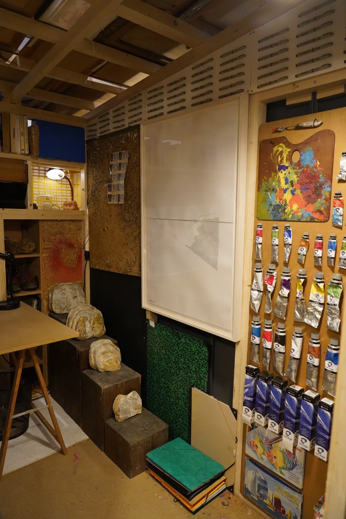 Inside the cabin: studio matter reorganised as architecture.